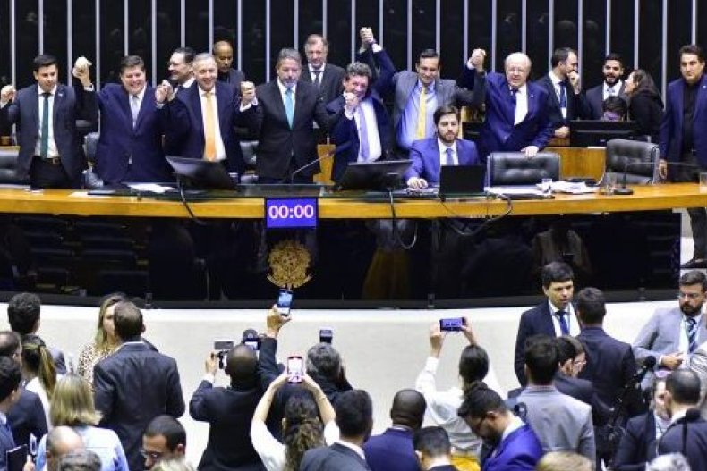 Ranking elenca parlamentares federais que mais defendem consumidores de energia