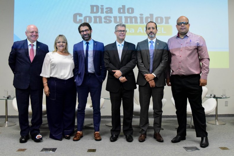 Presidente do Concen-MS participa de evento em homenagem ao Dia do Consumidor na ANEEL