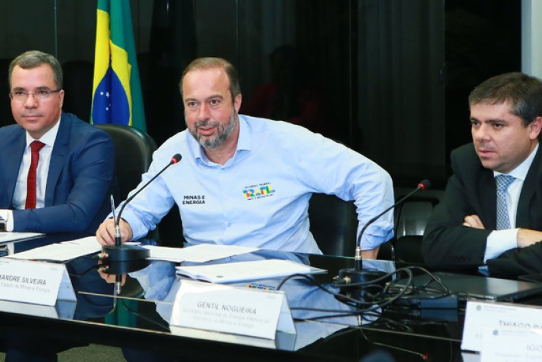 Alexandre Silveira reforça planejamento para suprir demanda de geração de energia elétrica no país