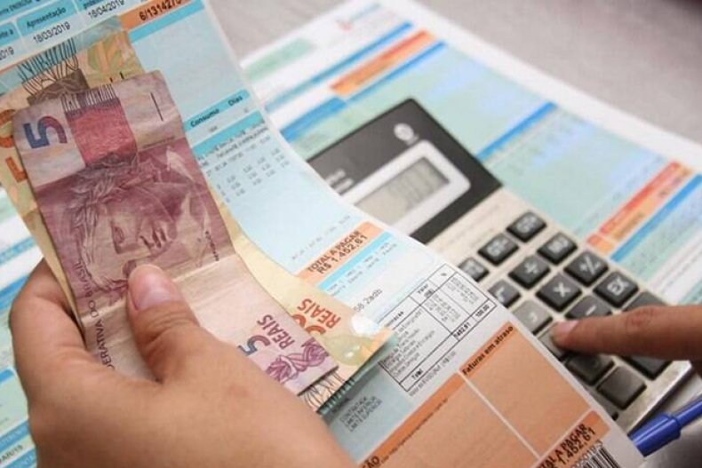 Contas de luz terão cobrança extra em junho com acionamento da bandeira vermelha