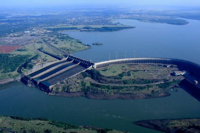 Projeto de Lei que tramita no Senado quer limitar tarifa da energia de Itaipu a US$ 12/kW