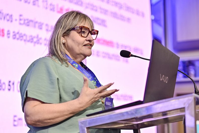 Rosimeire Costa participa do “Seminário ANEEL de Regulação e Análise Econômica do Direito” nesta quarta-feira (3)